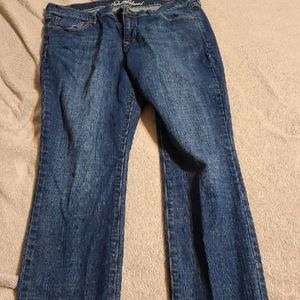 136626 Old Navy Jeans Women’s 12 The Sweetheart Mid Rise Med Wash Straight Distr